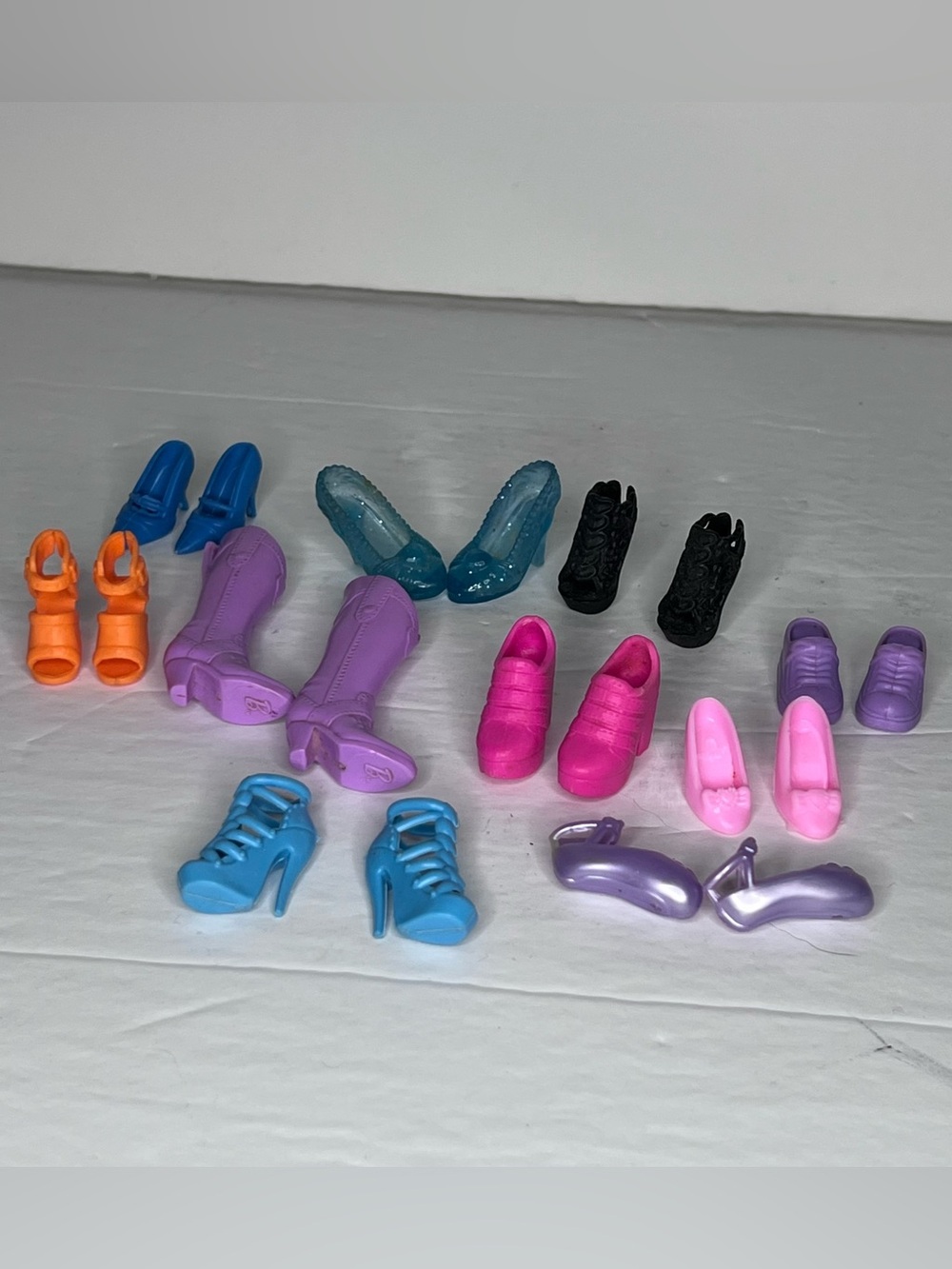 Barbie Fashion Doll Shoes & Boots Lot of 10 Pairs Multicolor Plastic Accessories